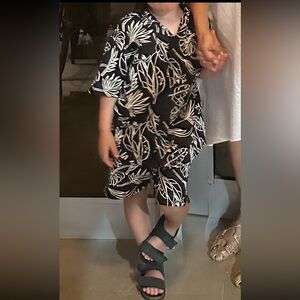 Zara Black and White Leaf Print Kids' Matching set. 4-5